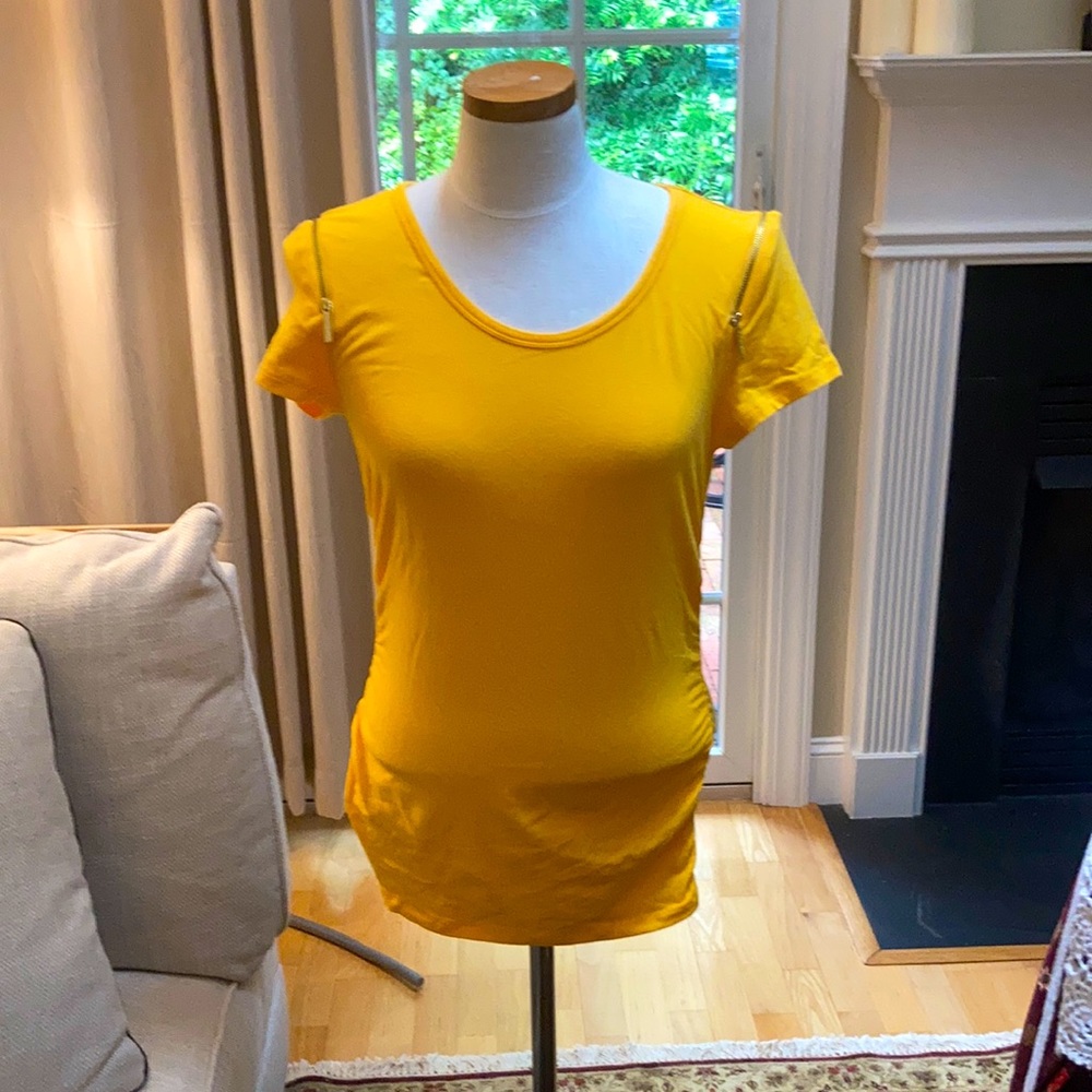 Michael by Michael Kors Tee w/beautiful zippers